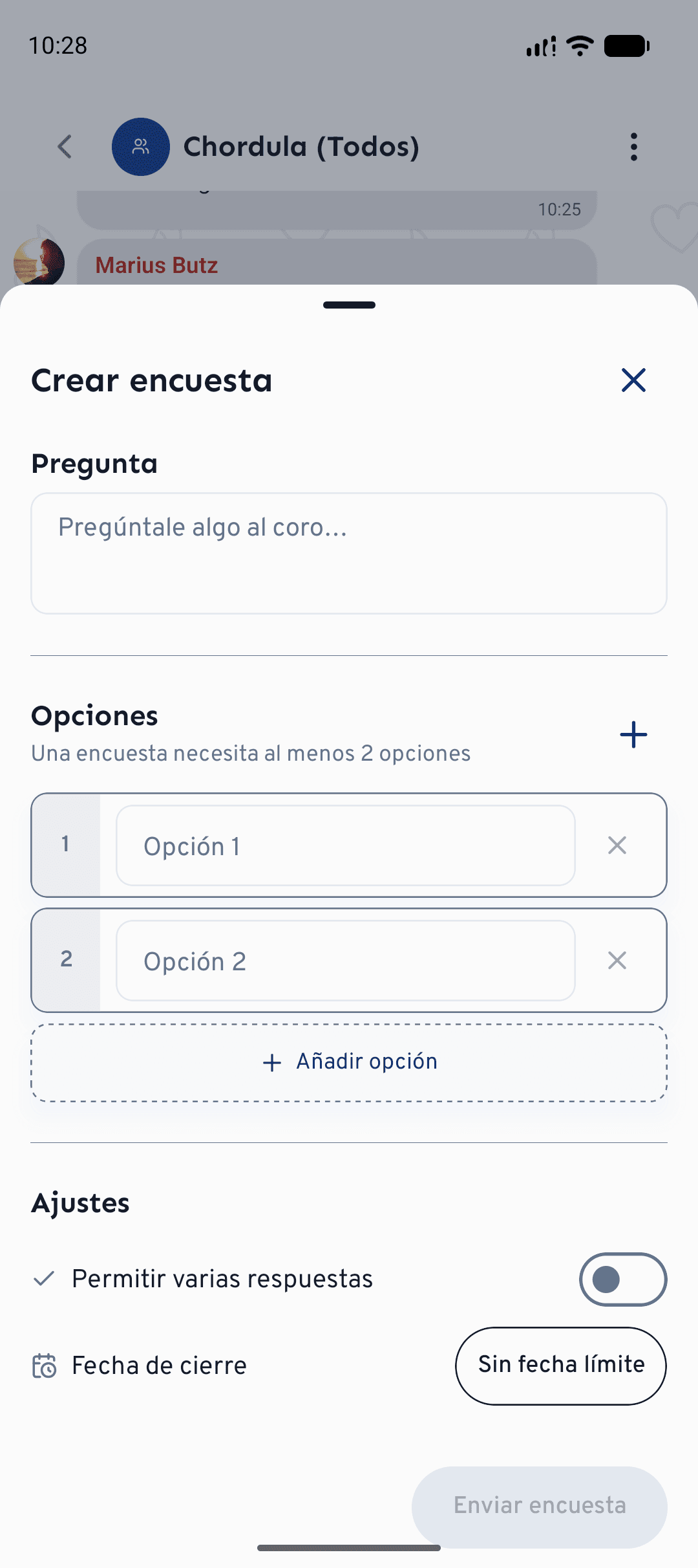 Añade una pregunta, opciones y ajustes, y luego envía la encuesta a la conversación.