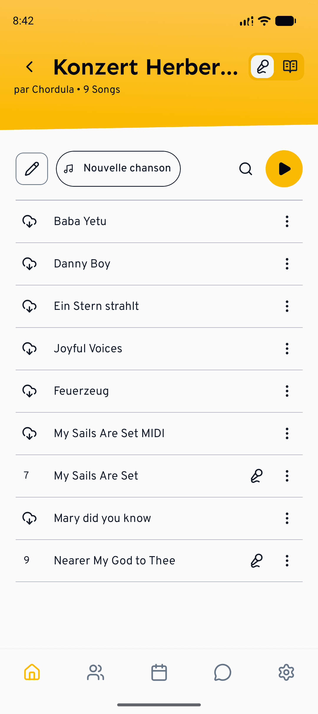 Une setlist ouverte dans l'application mobile, avec les commandes de lecture et de mode répétition en haut.