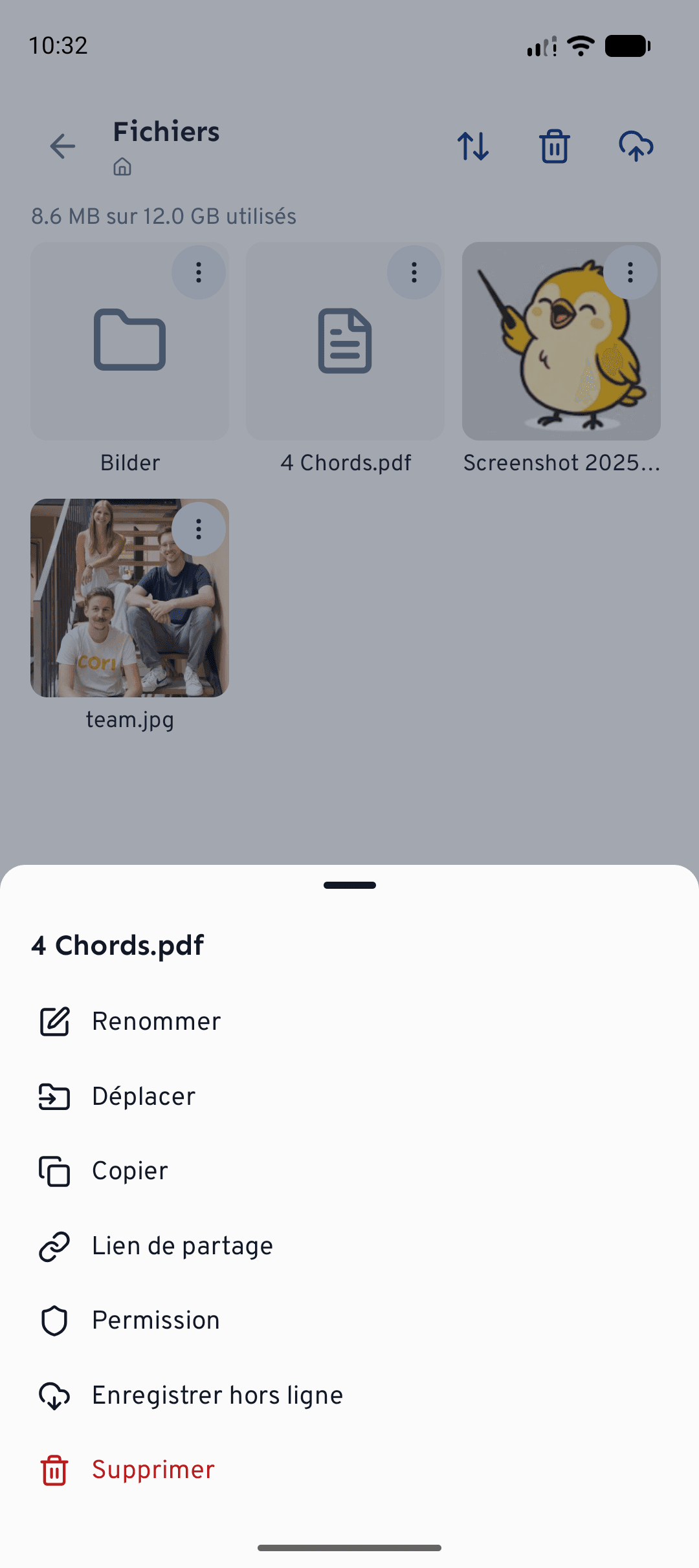 Parcourir les Fichiers du chœur sur mobile, ouverts depuis l'onglet Chœur.